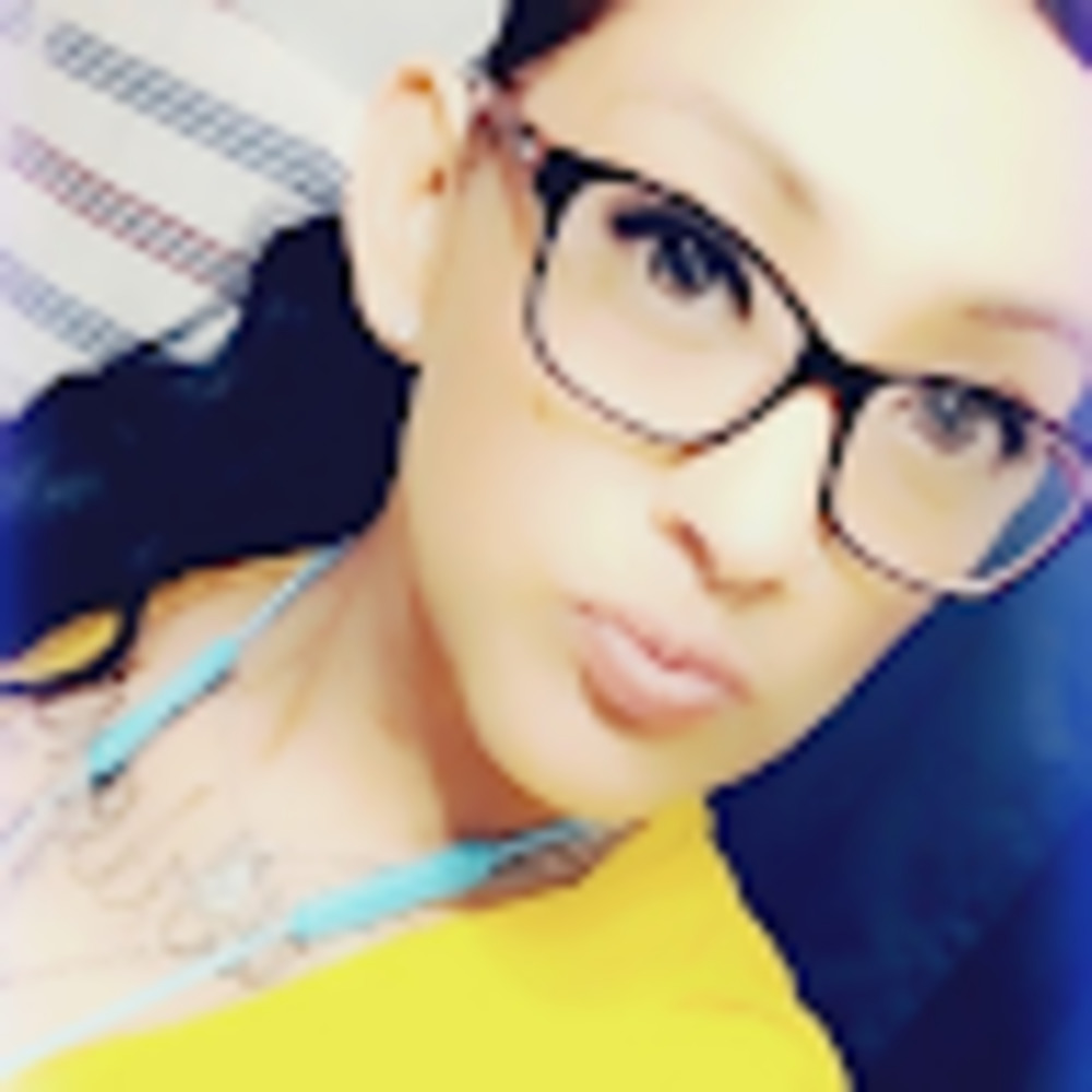 Meet your Posher, Roxanne